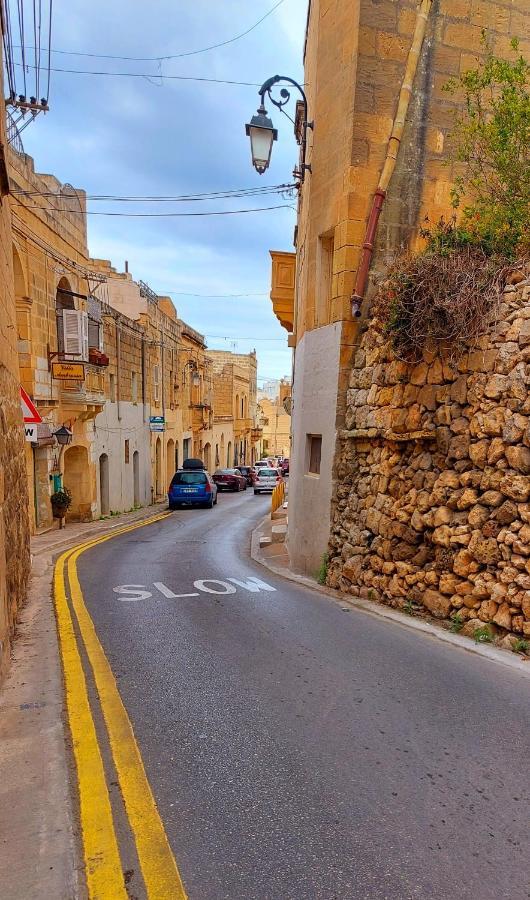 Just A Simple Room At Happy And Healthy Gozo Victoria Exterior photo