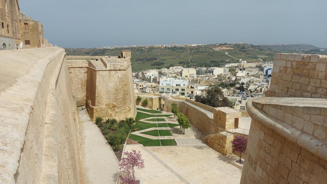 Just A Simple Room At Happy And Healthy Gozo Victoria Exterior photo